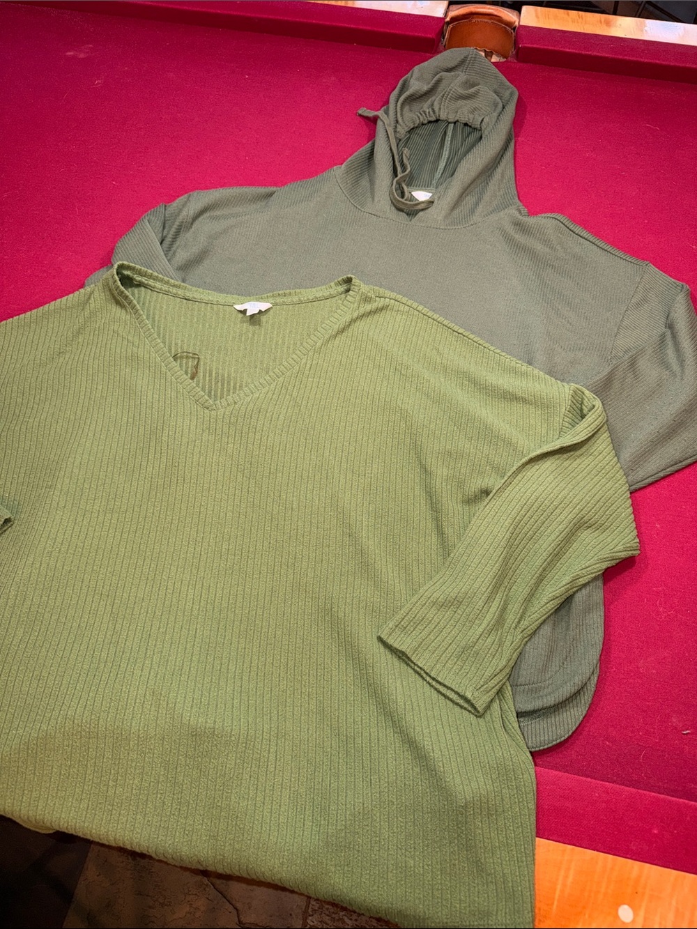 Time and Tru 2xl women’s GREEN ribbed long sleeve SHIRTS LOT of 2, HOODIE, Vneck